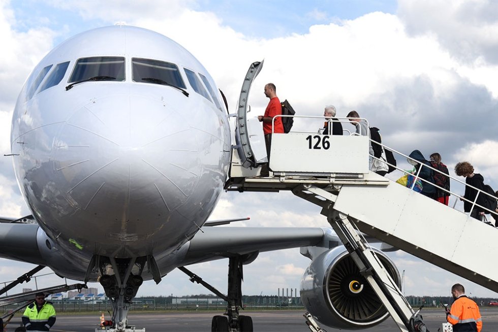 น้ำมันเครื่องบินเพิ่มราคา จะมีการเพิ่มราคาตั๋วเครื่องบินหรือไม่?